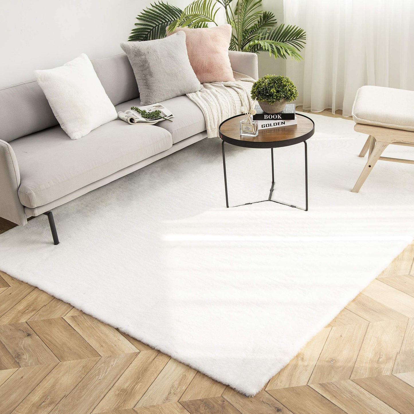 Ashler Faux Fur Rug, Ultra Soft Faux Rabbit Fur, Beige Area Rugs, 3 x 3 Feet Round, Machine Washable Nursery Decor Throw Rugs for Bedroom, Kids Room, Living Room BST326H