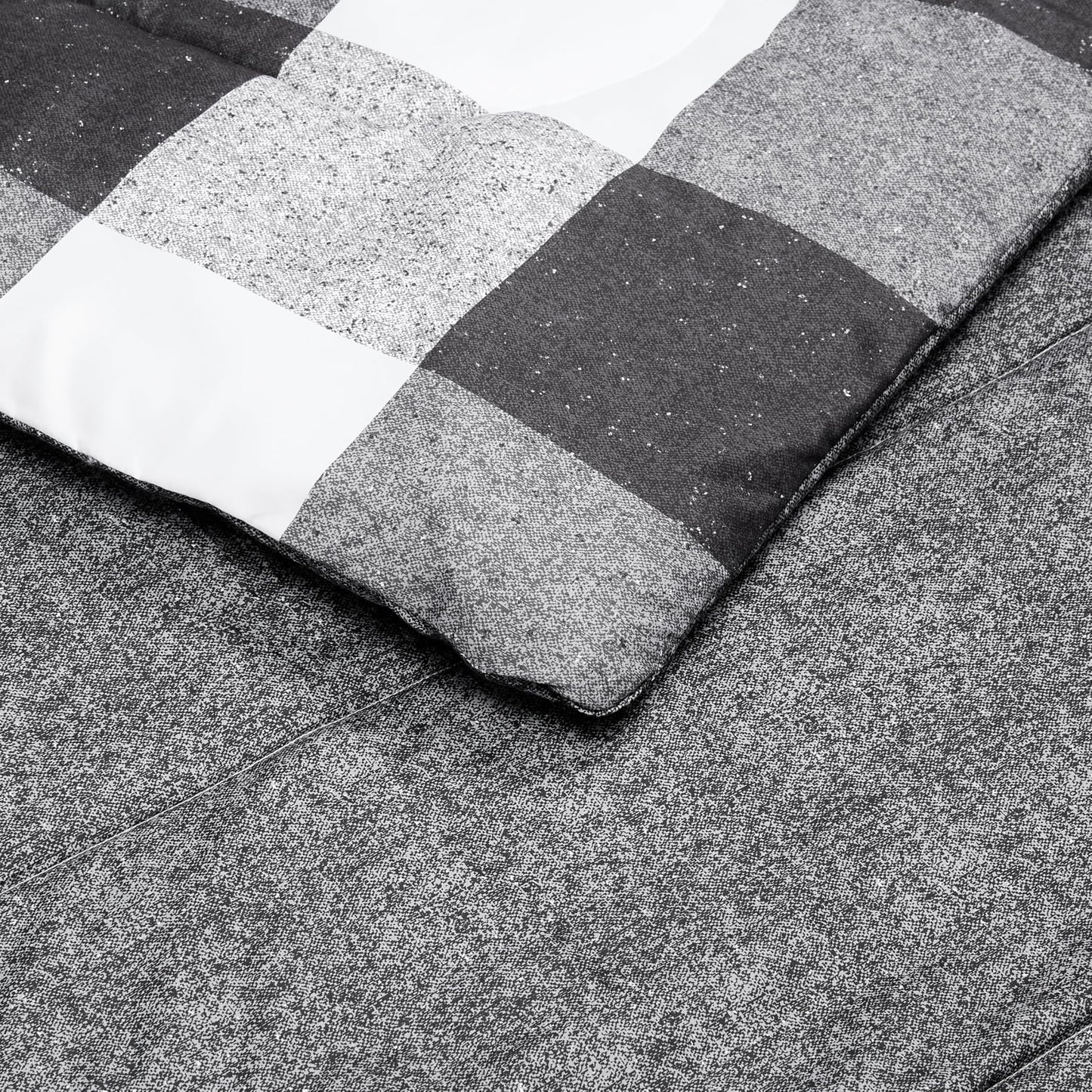 Amazon Basics Comforter Blanket, Reversible, Lightweight Microfiber, Machine Washable, All Season, Full/Queen, Black/Grey