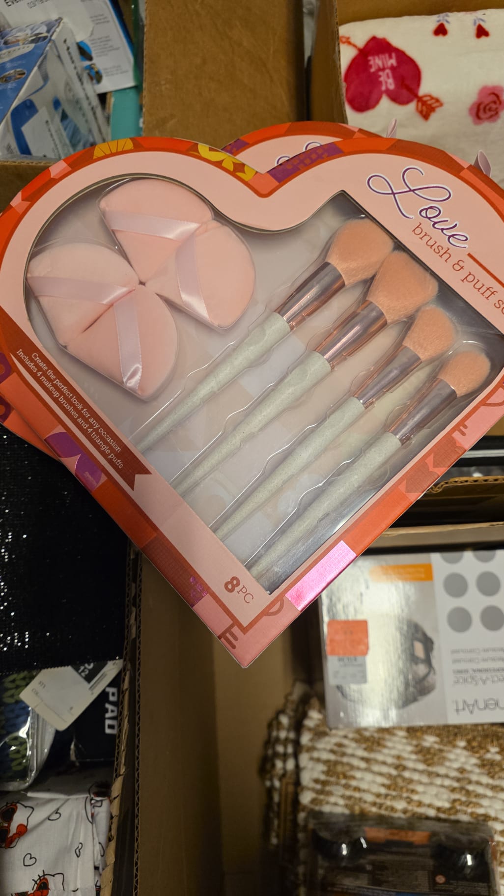 EVRIHOLDER Love Brush And Puff Makeup Tool Valentines Heart Accessory 8 Piece Set 37
