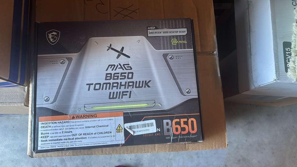 MSI MAG B650 Tomahawk WiFi Gaming Motherboard (AMD Ryzen 9000/8000/7000 Series Processors 36
