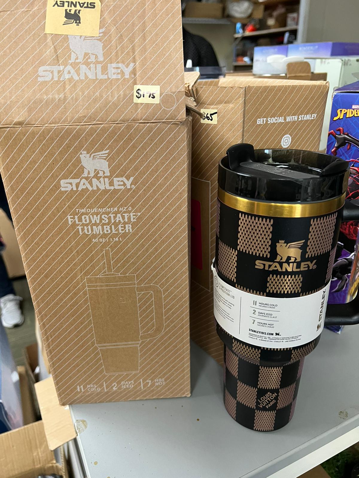 STANLEY Quencher H2.0 Tumbler 40 oz