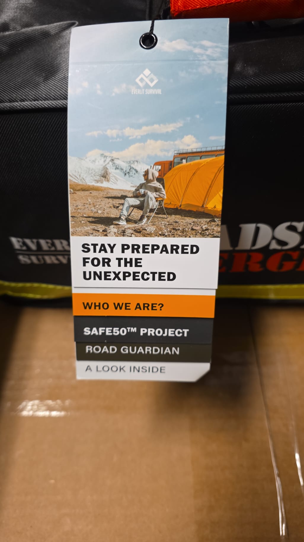Everlit Road Guardian Emergency Survival Car Kit 82
