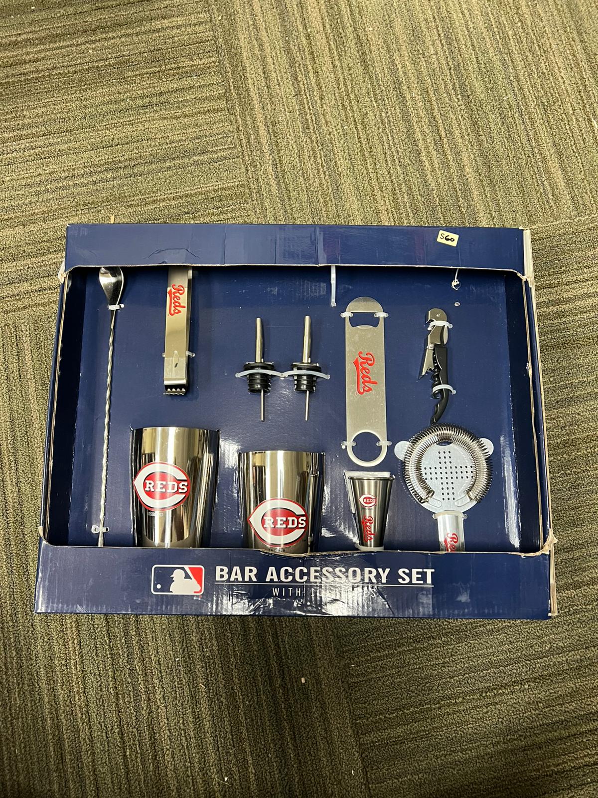 MLB Cincinnati Reds Stainless Steel Bar Accessory Set