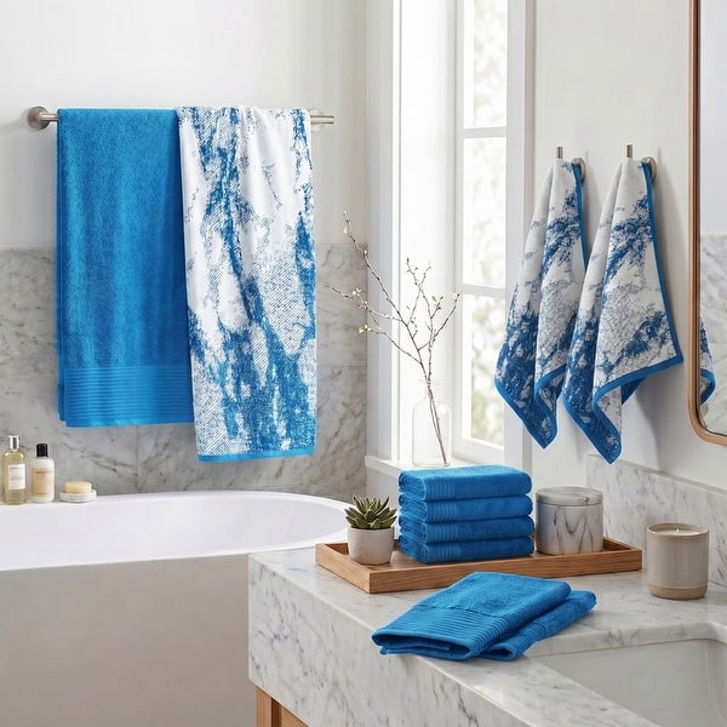 Room Essentials Quick Dry Waffle Floral Bath Towel Black