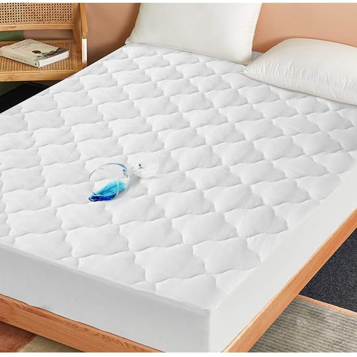 Room Essentials Queen Mattress Protector Waterproof Hypoallergenic